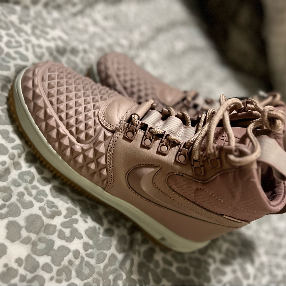 Nike Sneaker